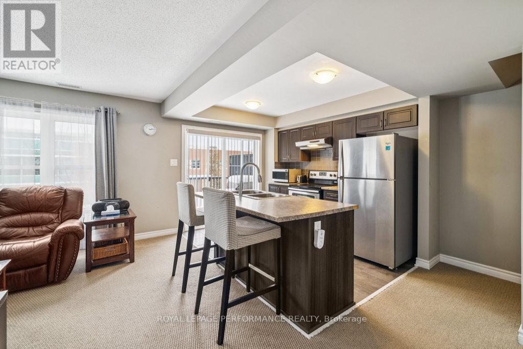 8 - 474 Clearbrook Drive, Ottawa, ON - Indoor Photo Showing Kitchen With Double Sink