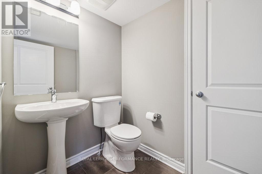 8 - 474 Clearbrook Drive, Ottawa, ON - Indoor Photo Showing Bathroom