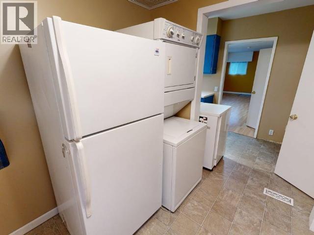 5646 Manson Ave, Powell River, BC - Indoor Photo Showing Laundry Room