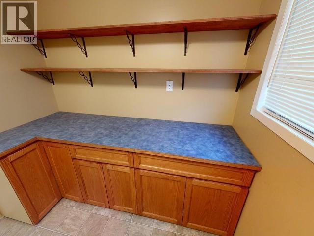 5646 Manson Ave, Powell River, BC - Indoor With Storage
