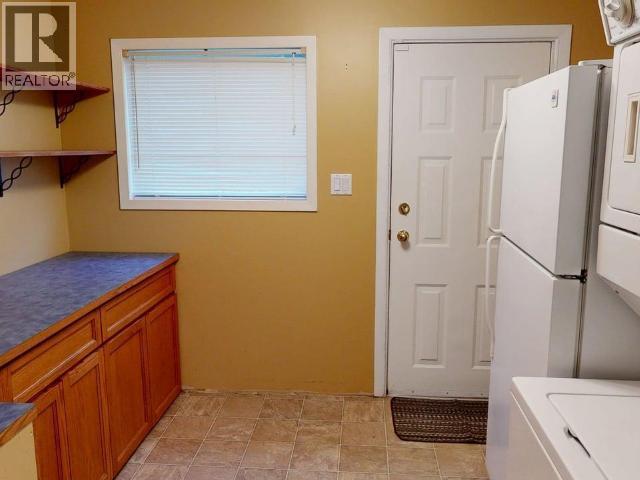 5646 Manson Ave, Powell River, BC - Indoor Photo Showing Laundry Room