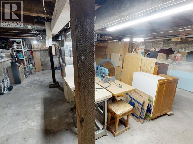 5646 Manson Ave, Powell River, BC - Indoor Photo Showing Other Room