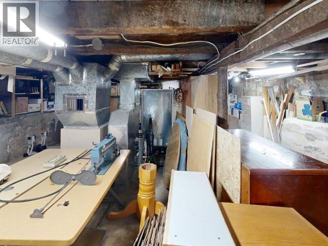5646 Manson Ave, Powell River, BC - Indoor Photo Showing Basement