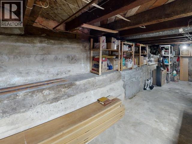 5646 Manson Ave, Powell River, BC - Indoor