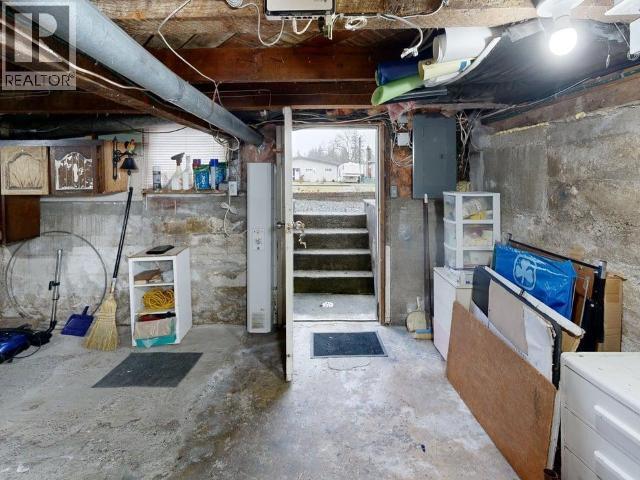 5646 Manson Ave, Powell River, BC - Indoor Photo Showing Basement