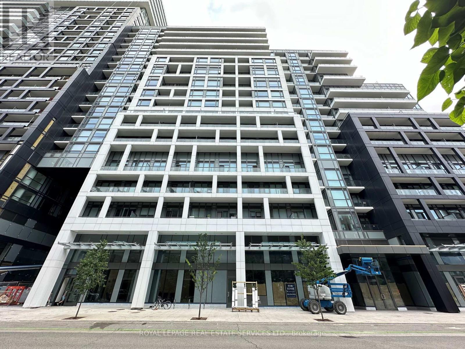558 - 121 Lower Sherbourne Street, Toronto, ON - Outdoor With Balcony With Facade