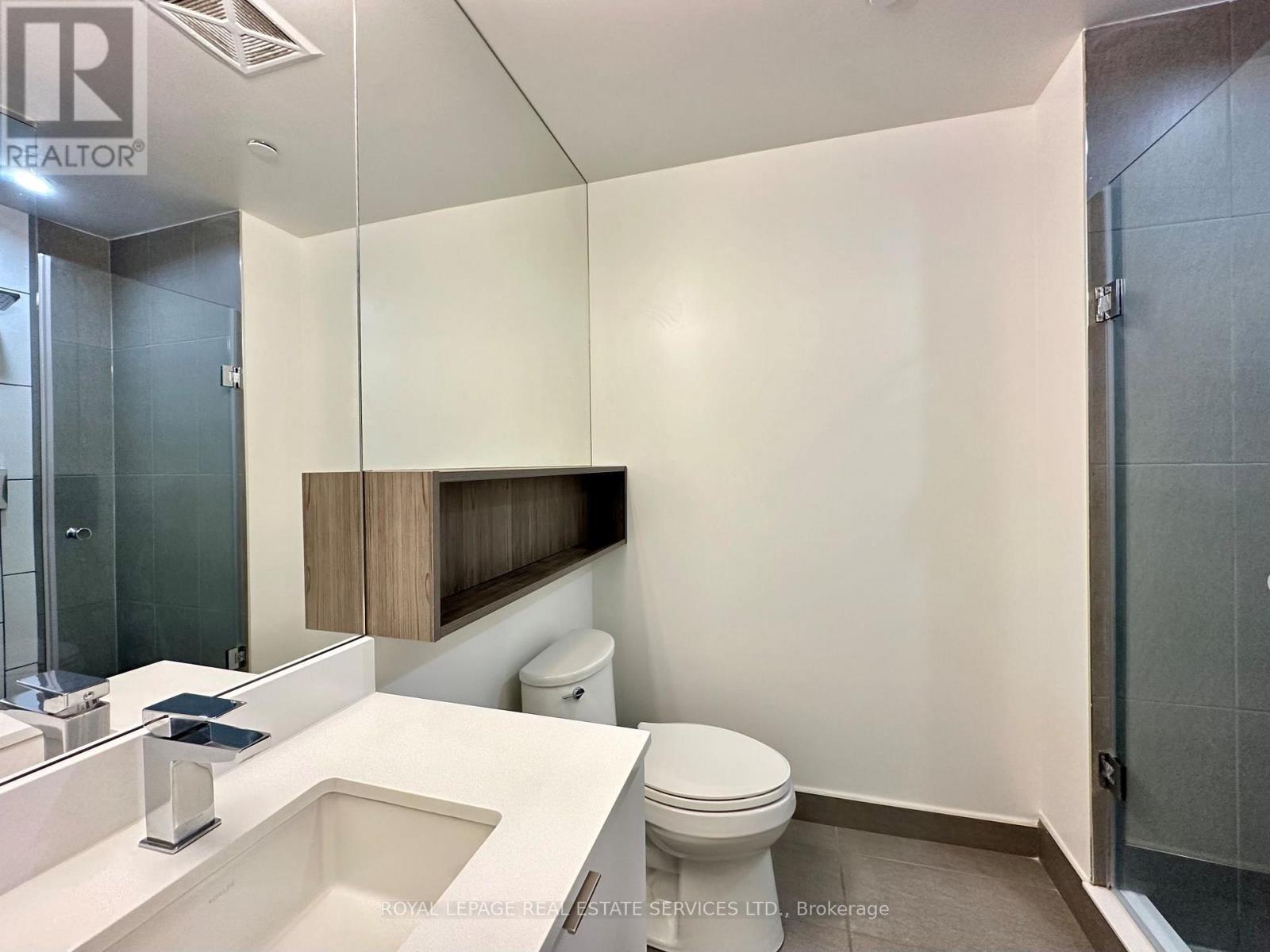 558 - 121 Lower Sherbourne Street, Toronto, ON - Indoor Photo Showing Bathroom
