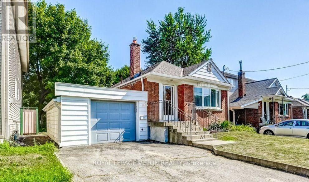 Main Floor - 17 Dyson Boulevard, Toronto, ON - Outdoor