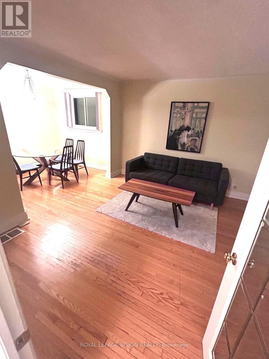 Main Floor - 17 Dyson Boulevard, Toronto, ON - Indoor