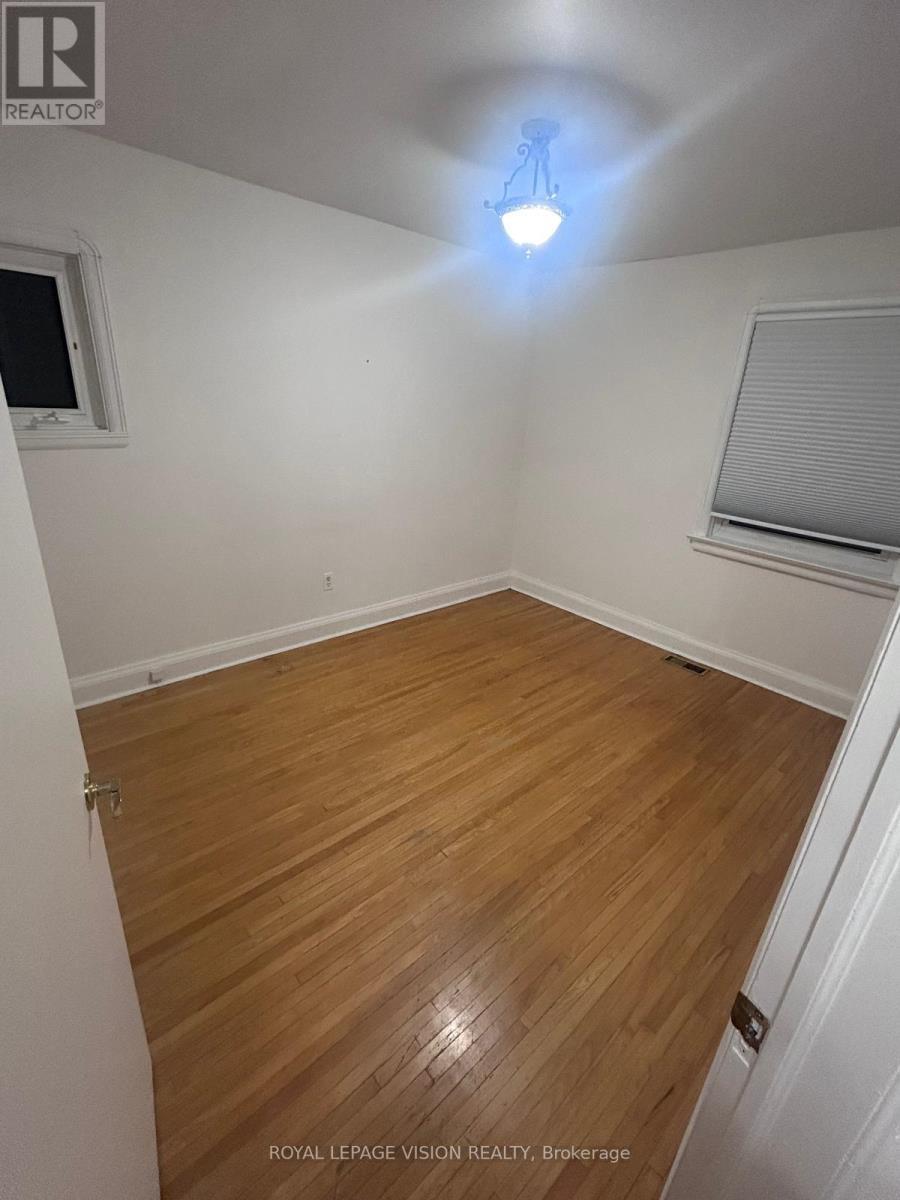 Main Floor - 17 Dyson Boulevard, Toronto, ON - Indoor Photo Showing Other Room