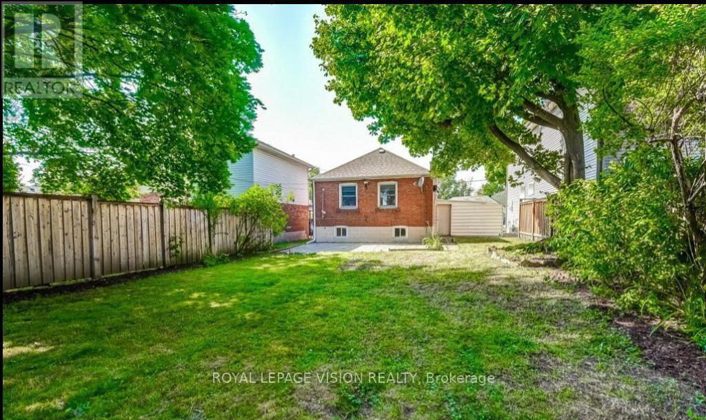 Main Floor - 17 Dyson Boulevard, Toronto, ON - Outdoor