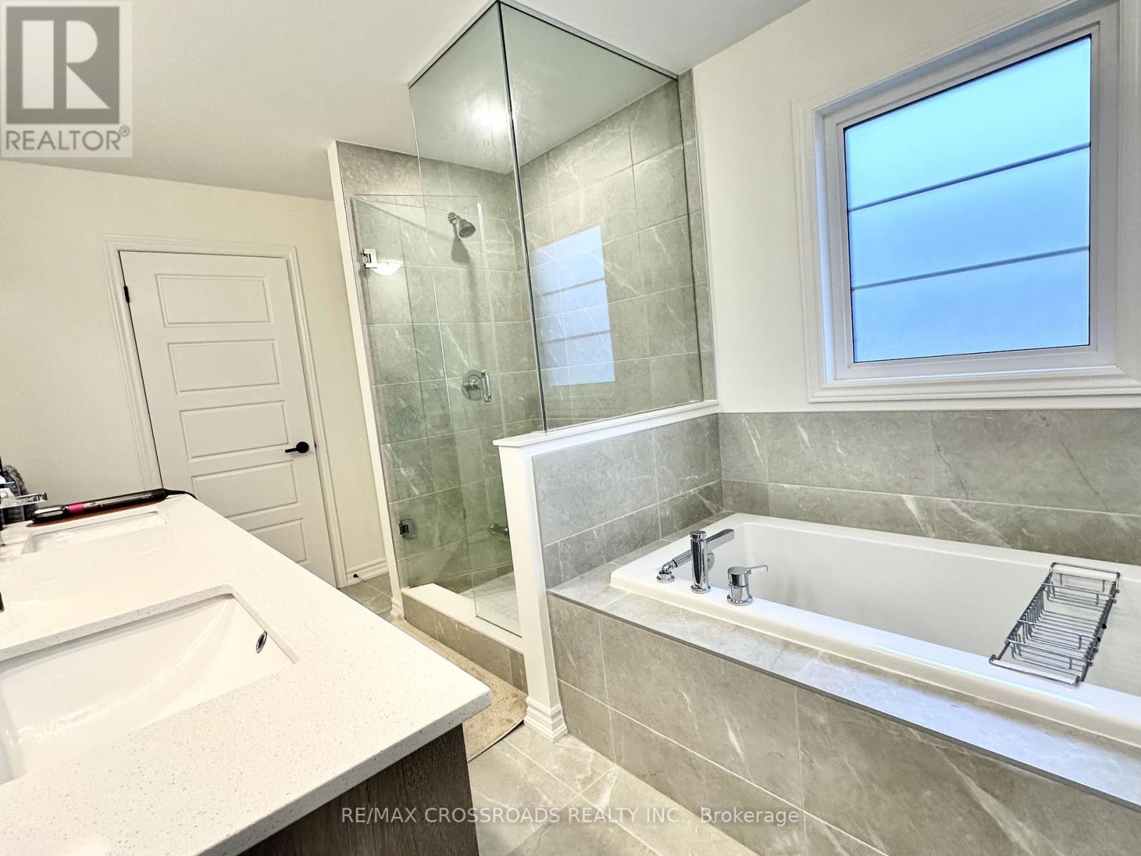493 Twin Streams Road, Whitby, ON - Indoor Photo Showing Bathroom
