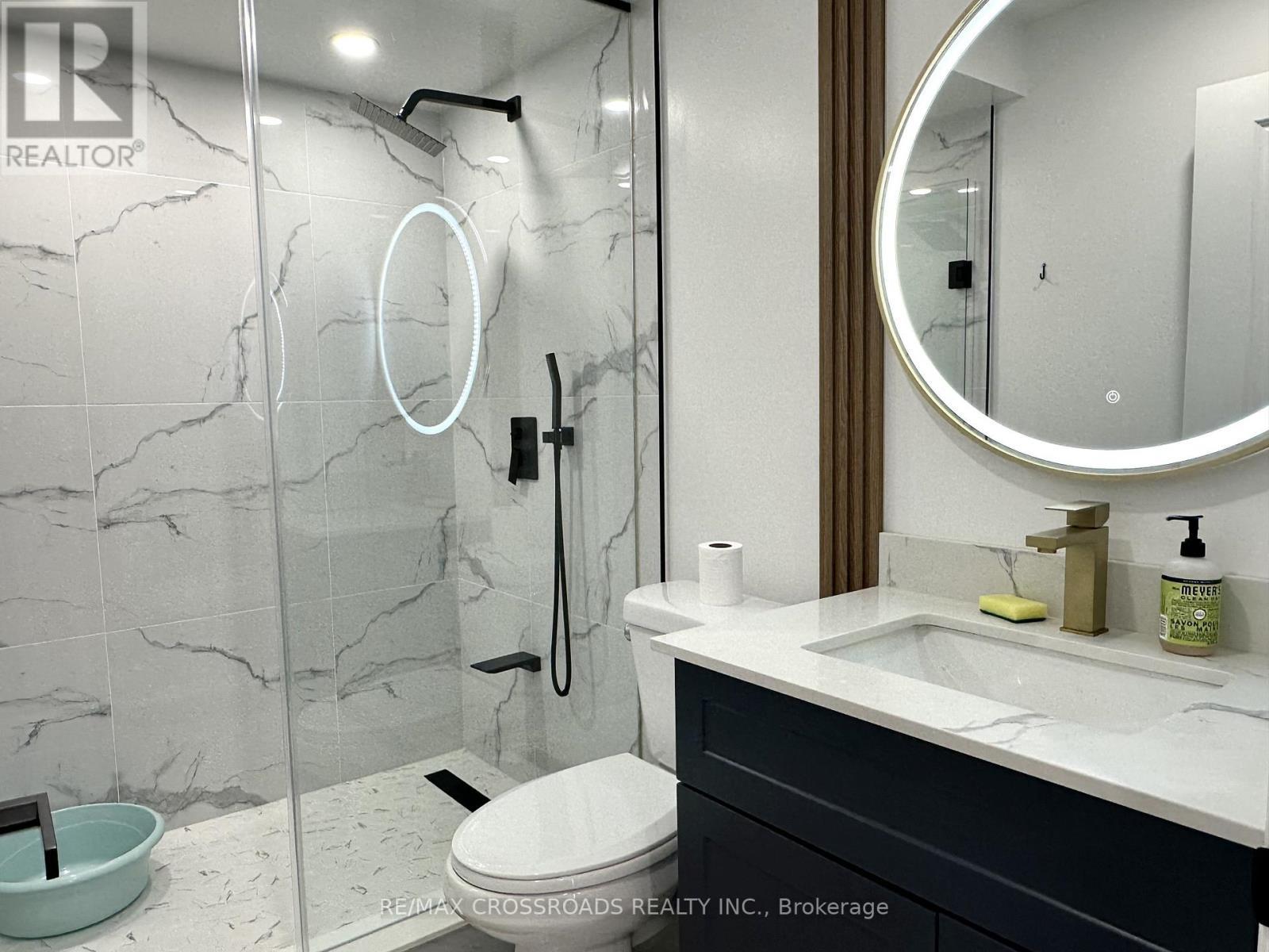 493 Twin Streams Road, Whitby, ON - Indoor Photo Showing Bathroom