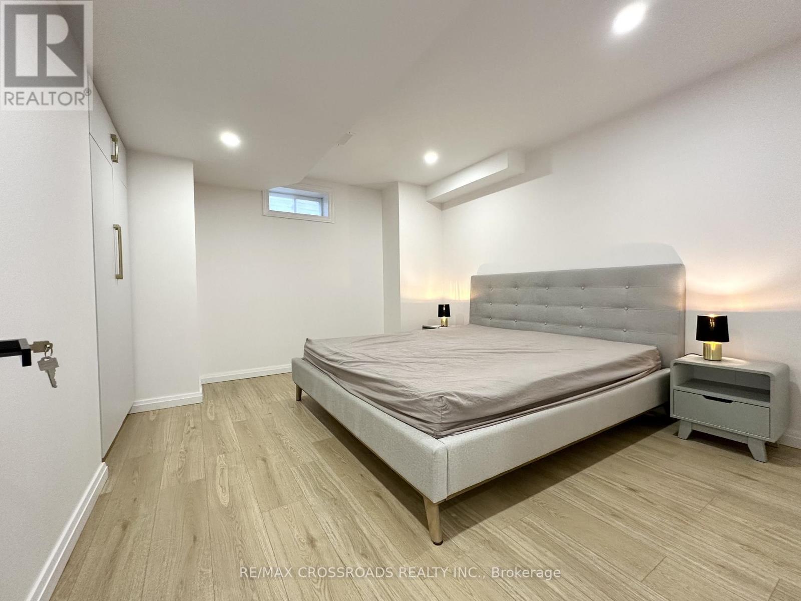 493 Twin Streams Road, Whitby, ON - Indoor Photo Showing Bedroom