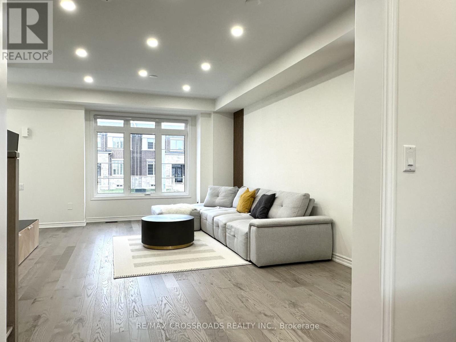 493 Twin Streams Road, Whitby, ON - Indoor