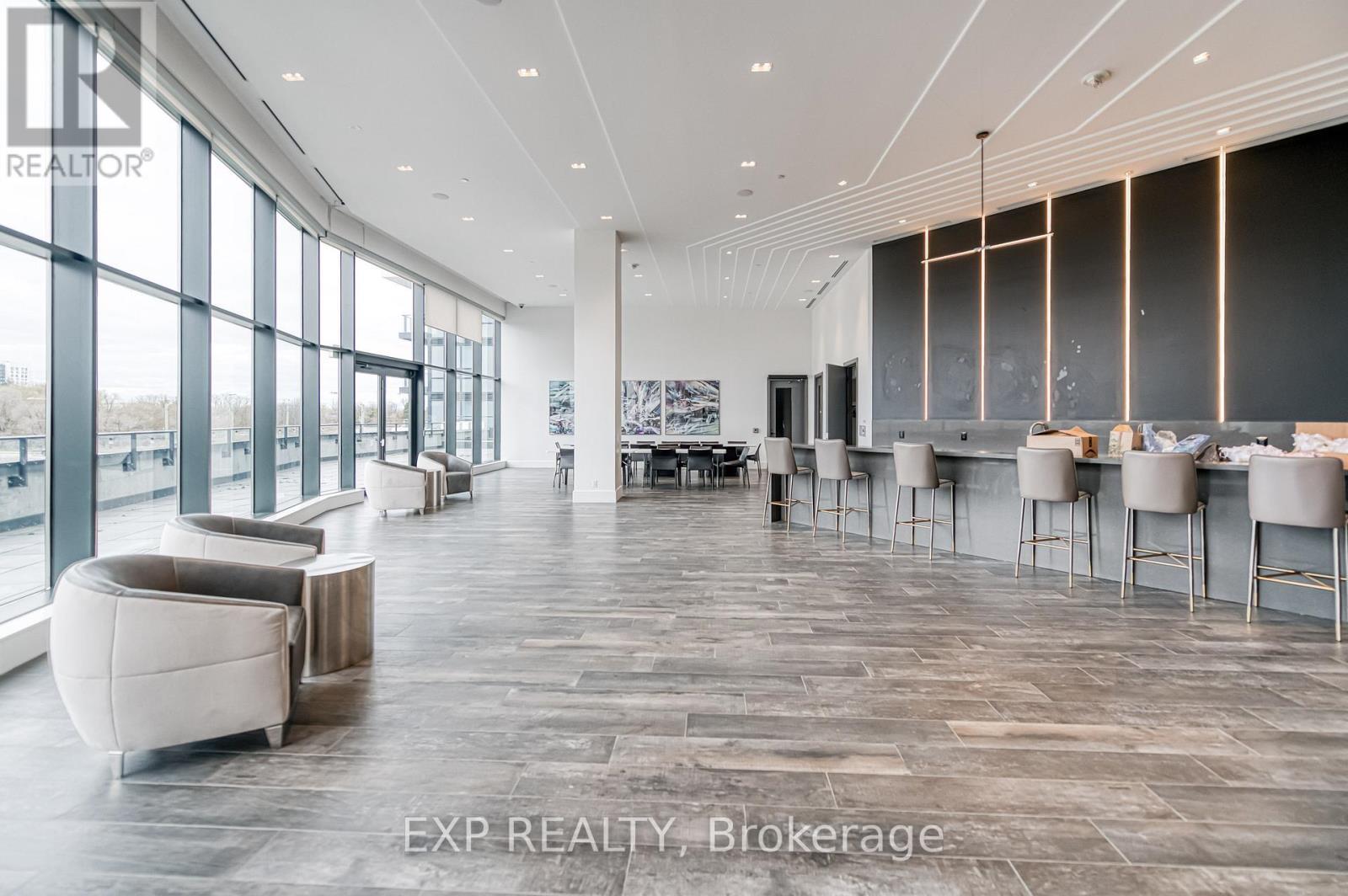 1807 - 18 Water Walk Drive, Markham, ON - Indoor Photo Showing Other Room