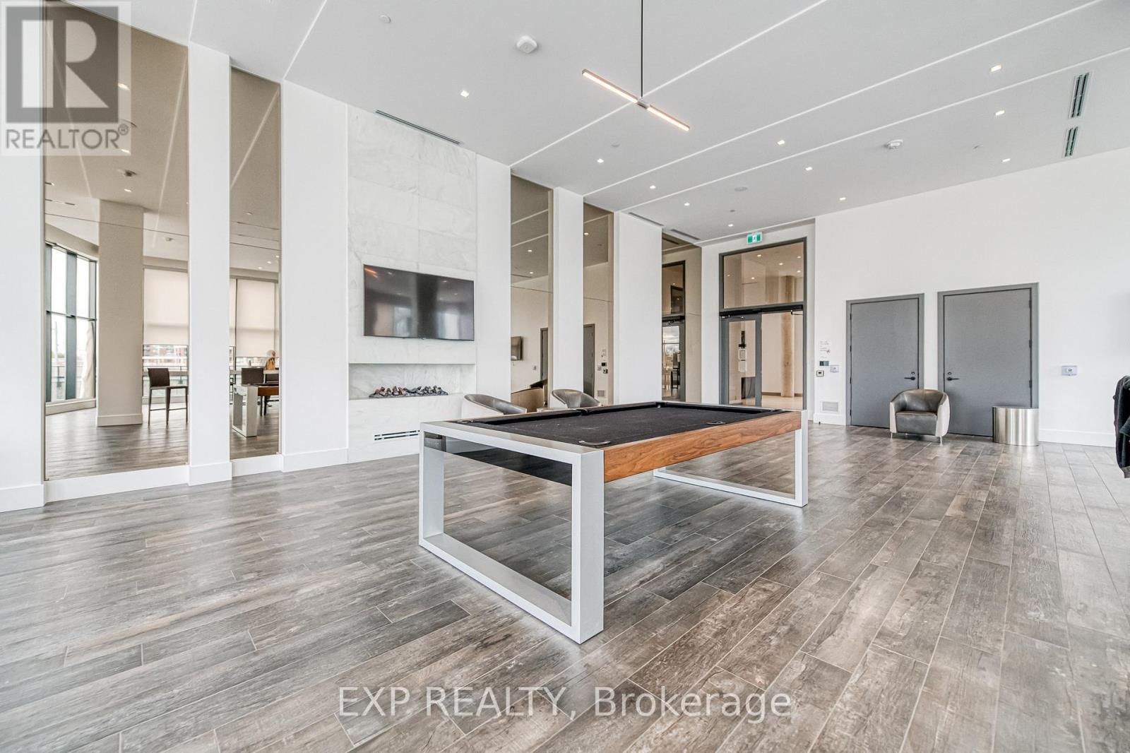 1807 - 18 Water Walk Drive, Markham, ON - Indoor Photo Showing Other Room