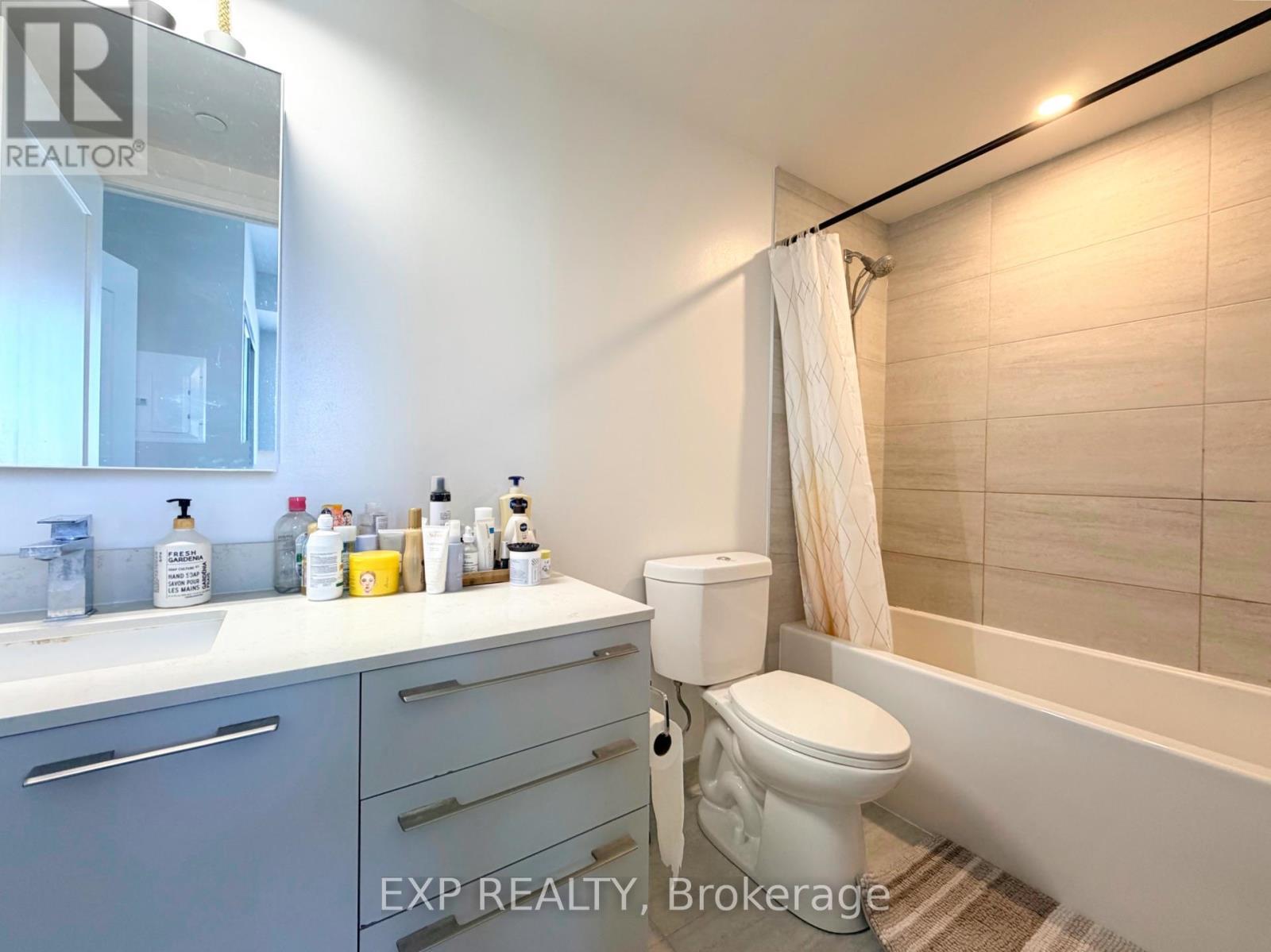 1807 - 18 Water Walk Drive, Markham, ON - Indoor Photo Showing Bathroom