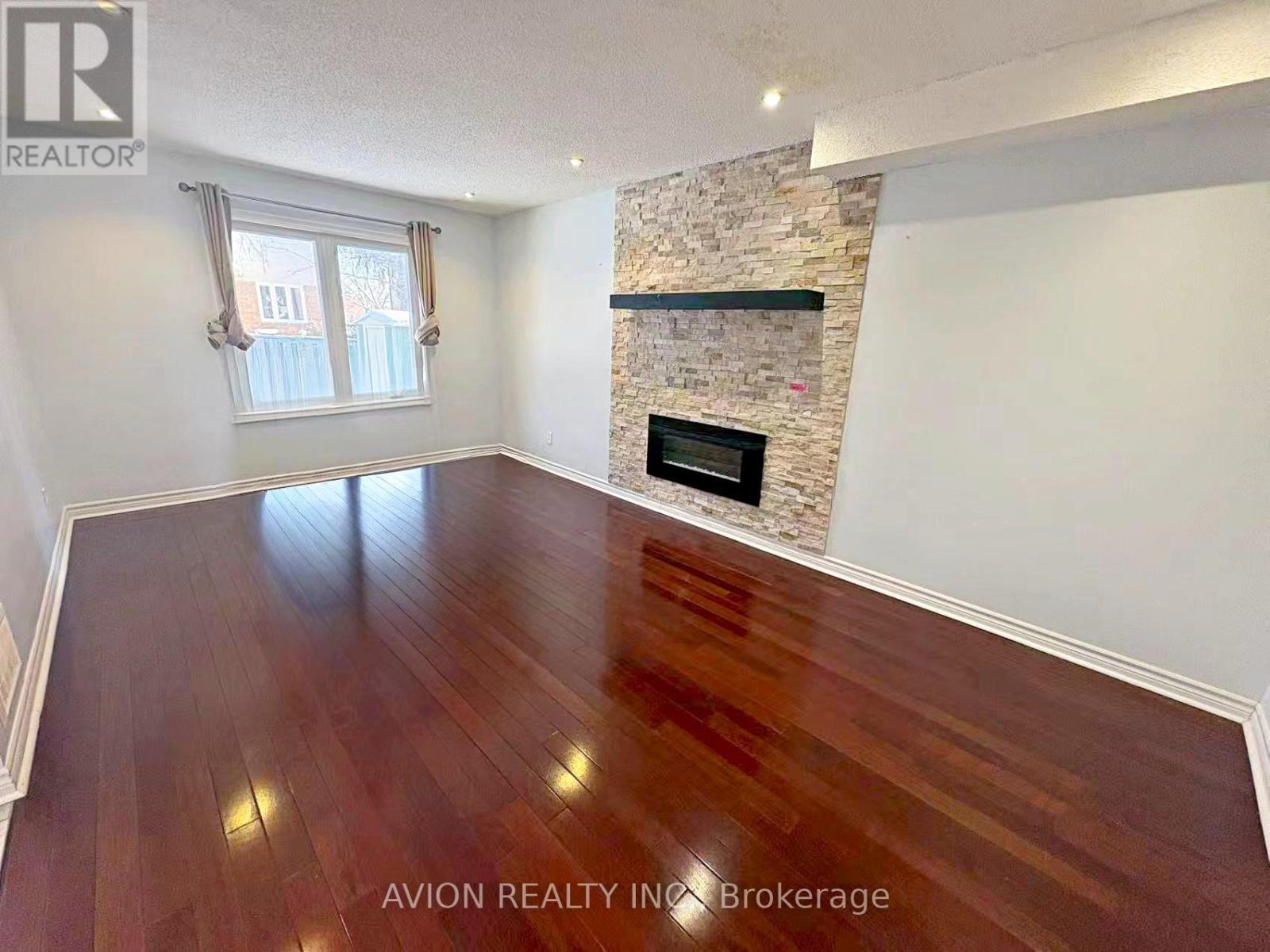 90 Penny Crescent, Markham, ON - Indoor With Fireplace