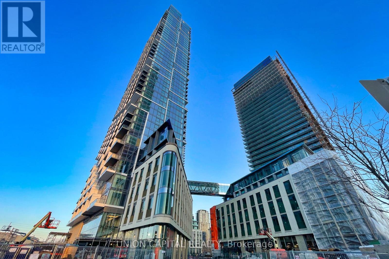 1103 - 1000 Portage Parkway, Vaughan, ON - Outdoor With Facade