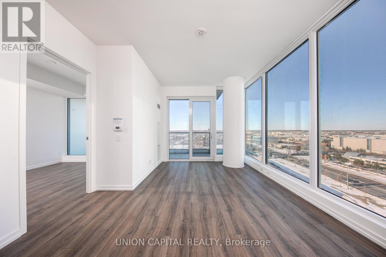 1103 - 1000 Portage Parkway, Vaughan, ON - Indoor Photo Showing Other Room