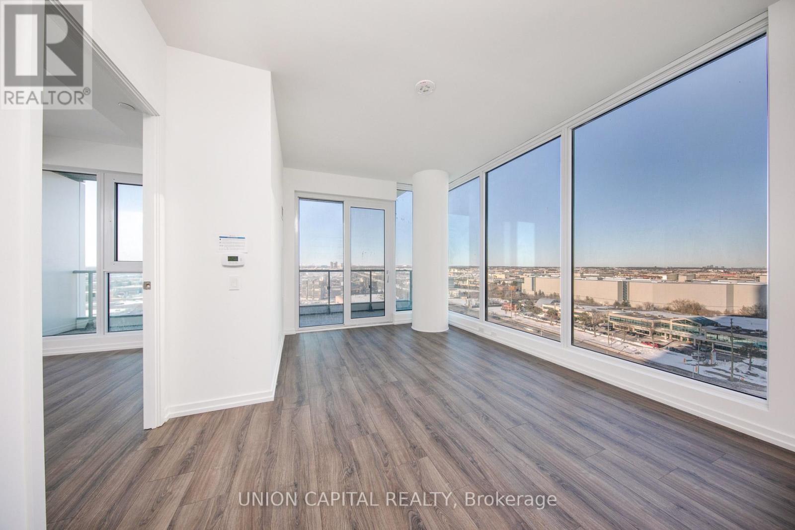 1103 - 1000 Portage Parkway, Vaughan, ON - Indoor Photo Showing Other Room