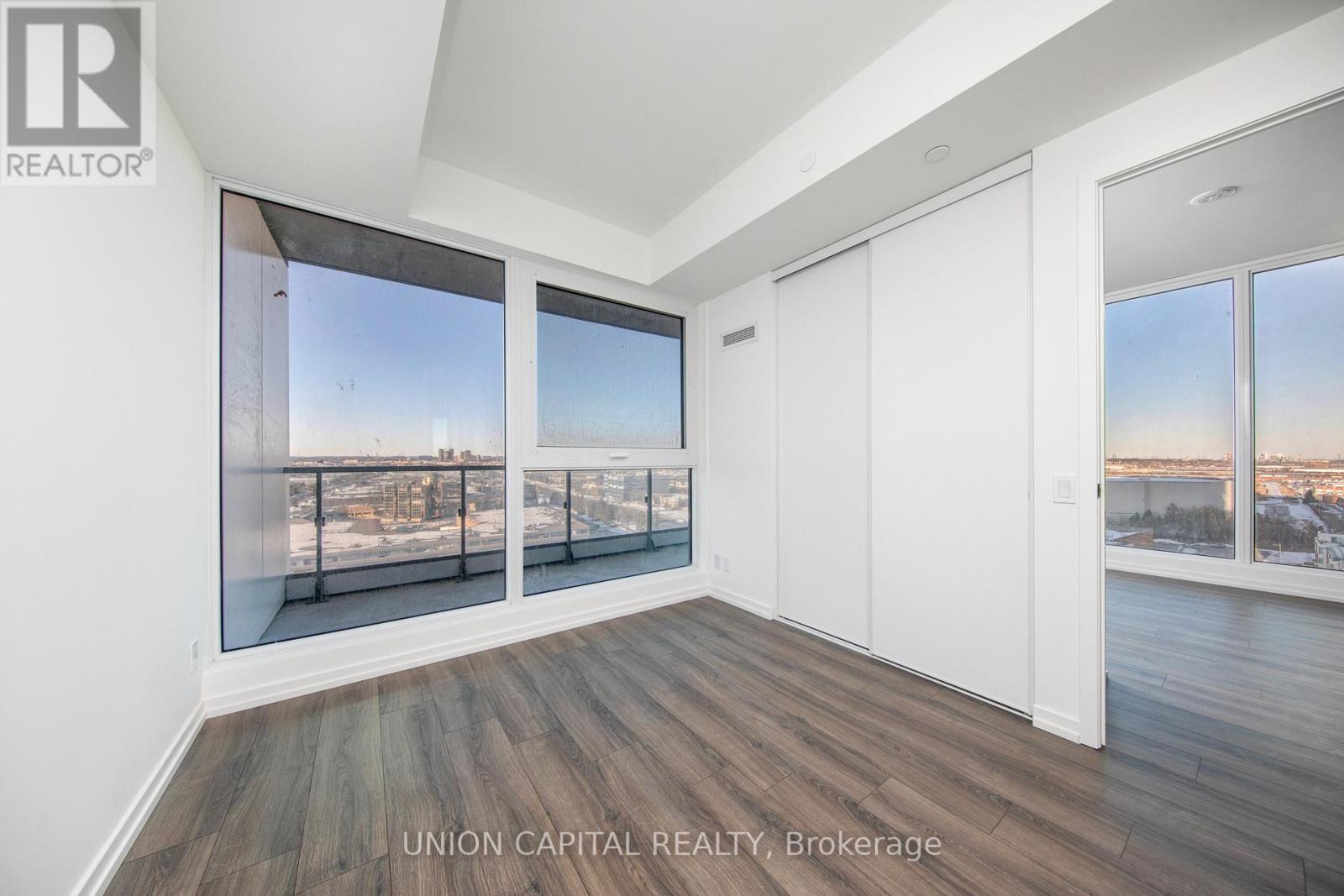 1103 - 1000 Portage Parkway, Vaughan, ON - Indoor Photo Showing Other Room