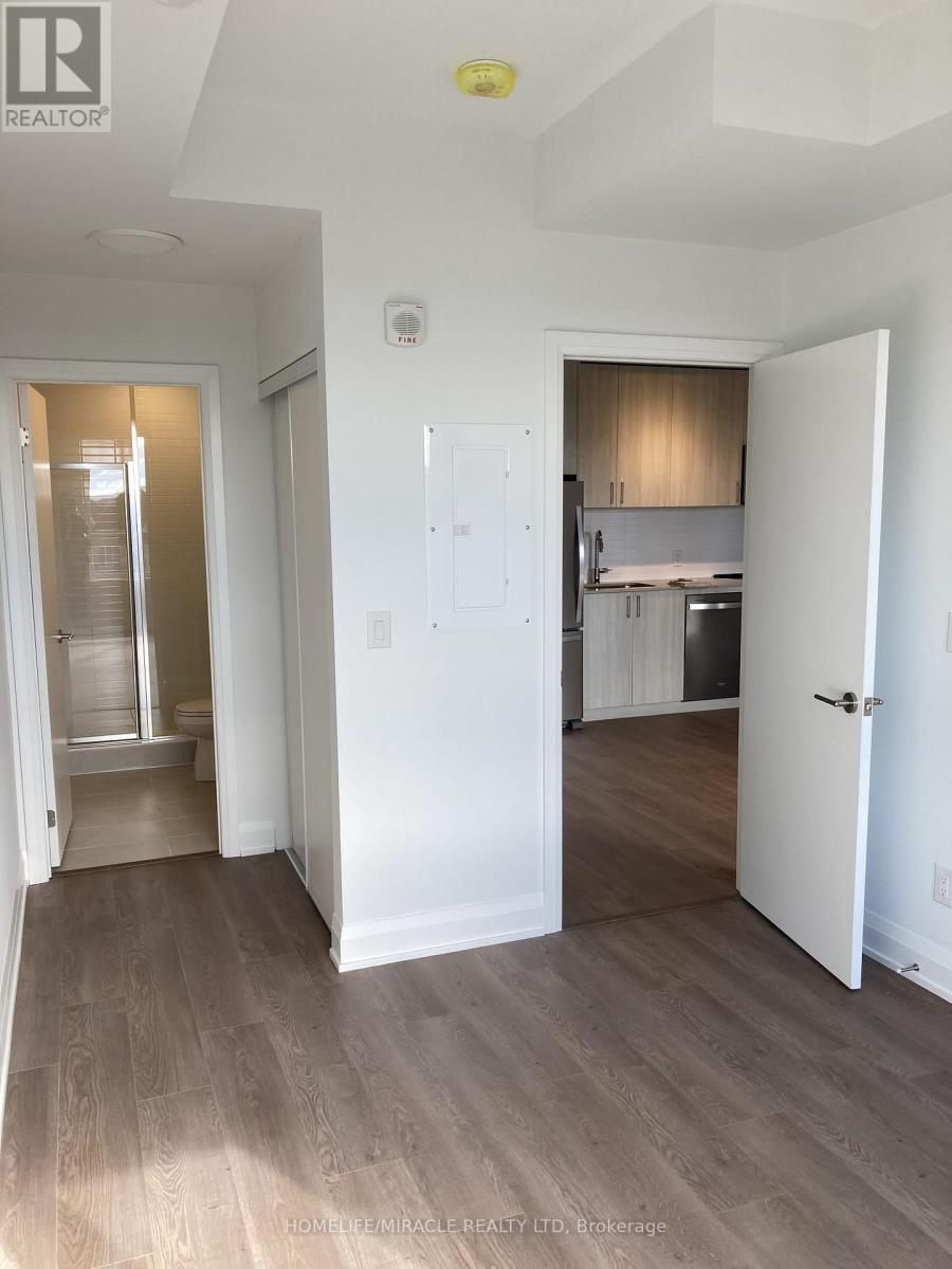 303 - 3250 Carding Mill Trail, Oakville, ON - Indoor Photo Showing Other Room