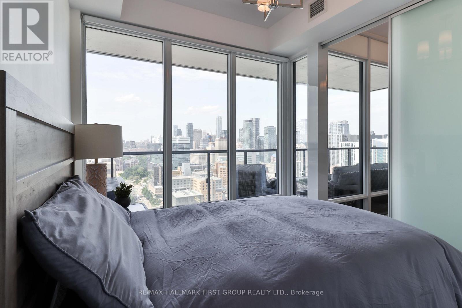 2402 - 488 University Avenue, Toronto (University), ON - Indoor Photo Showing Bedroom