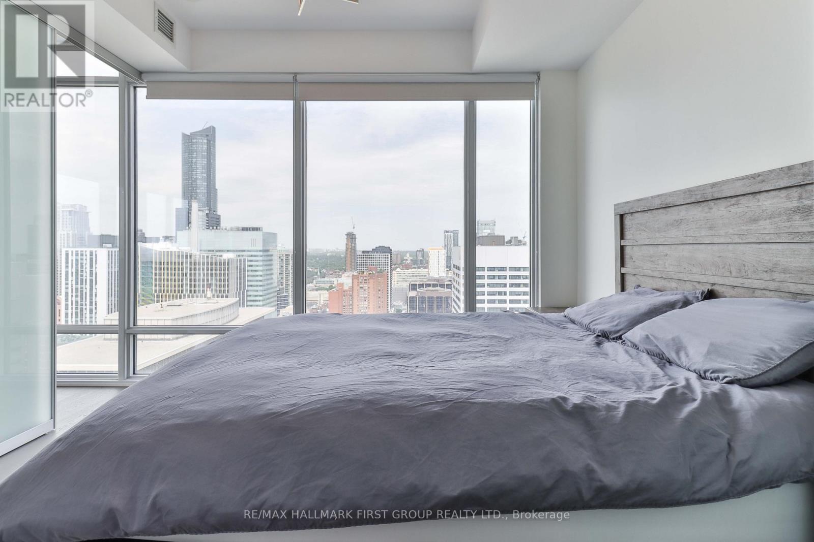 2402 - 488 University Avenue, Toronto (University), ON - Indoor Photo Showing Bedroom