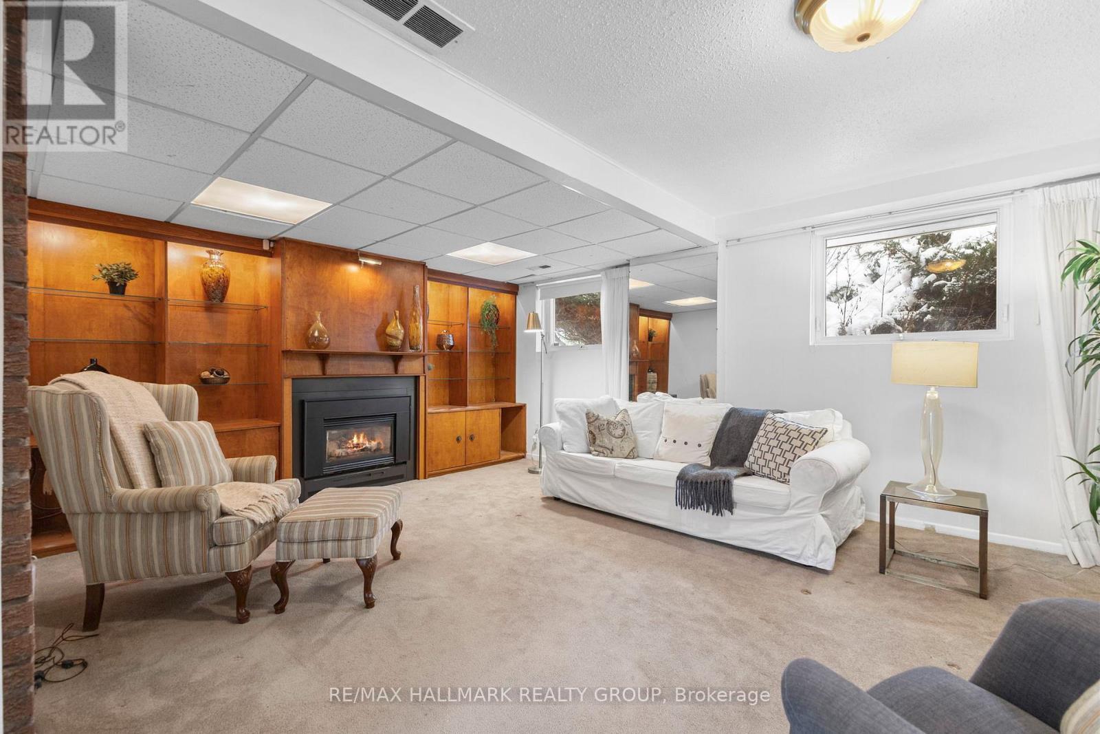 2143 Hubbard Crescent, Ottawa, ON - Indoor With Fireplace