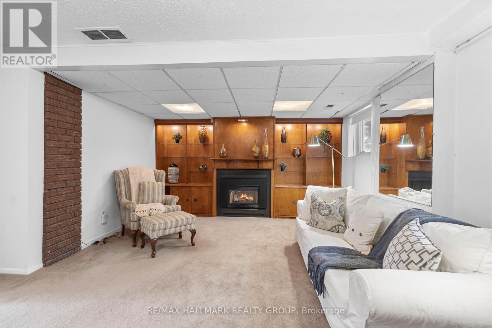 2143 Hubbard Crescent, Ottawa, ON - Indoor With Fireplace