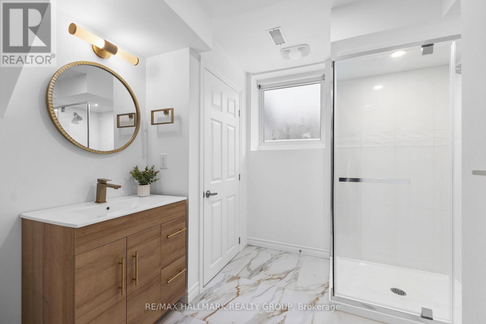 2143 Hubbard Crescent, Ottawa, ON - Indoor Photo Showing Bathroom