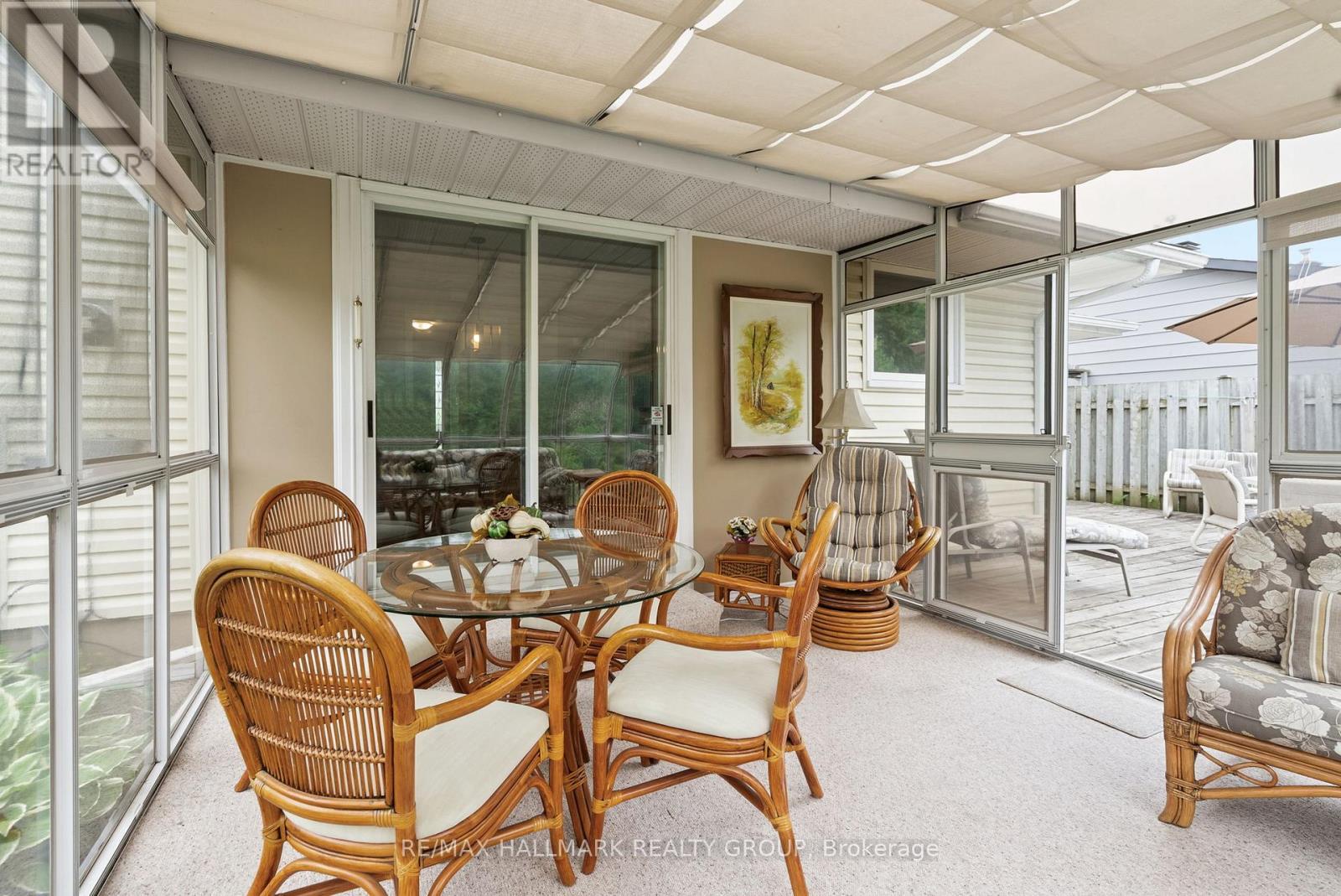 2143 Hubbard Crescent, Ottawa, ON - With Deck Patio Veranda With Exterior