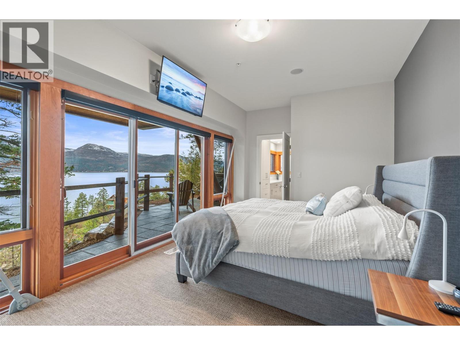 9845 Eastside Road Unit# 151, Vernon, BC - Indoor Photo Showing Bedroom