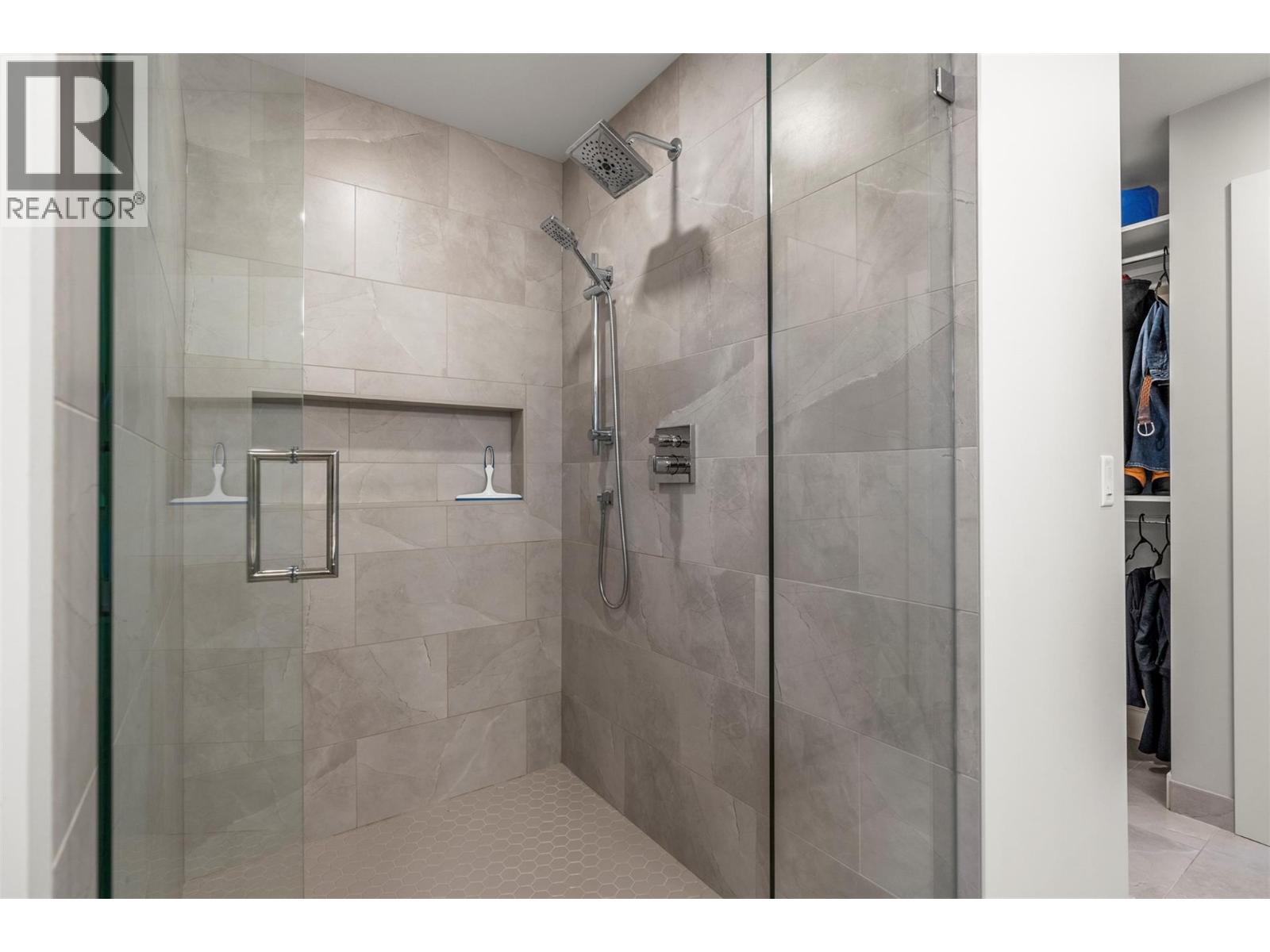 9845 Eastside Road Unit# 151, Vernon, BC - Indoor Photo Showing Bathroom