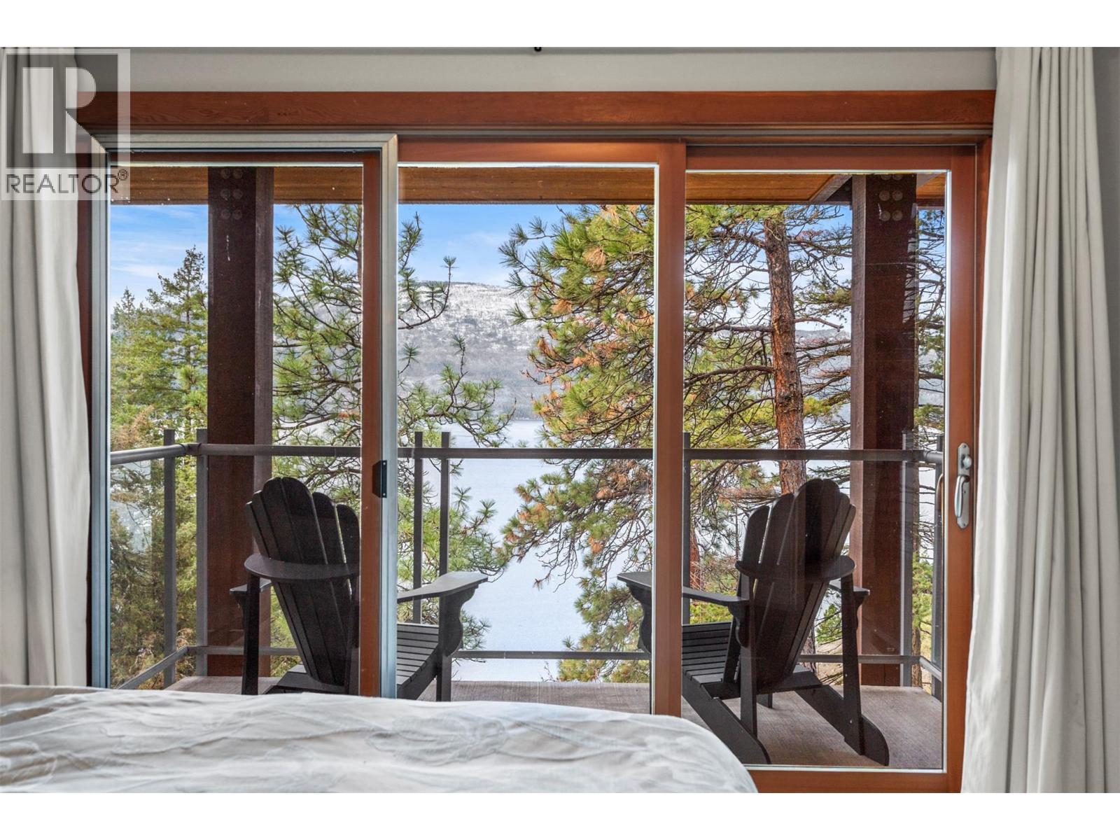 9845 Eastside Road Unit# 151, Vernon, BC - Indoor Photo Showing Bedroom