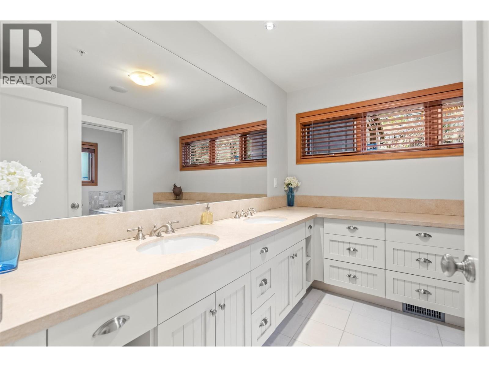 9845 Eastside Road Unit# 151, Vernon, BC - Indoor Photo Showing Bathroom