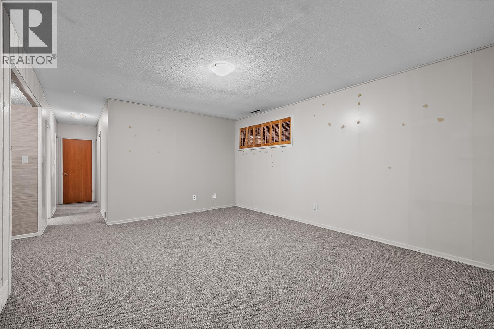 1424 Lombardy Square, Kelowna, BC - Indoor Photo Showing Other Room