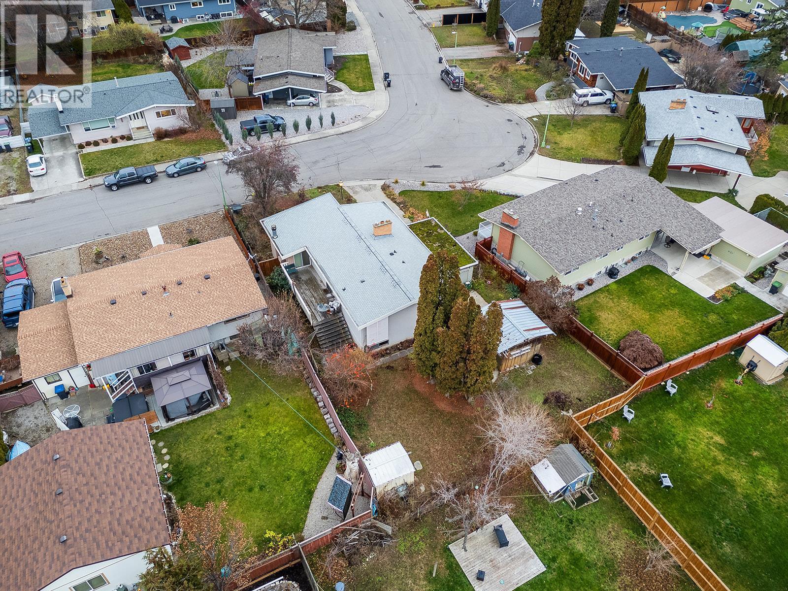 1424 Lombardy Square, Kelowna, BC - Outdoor With View