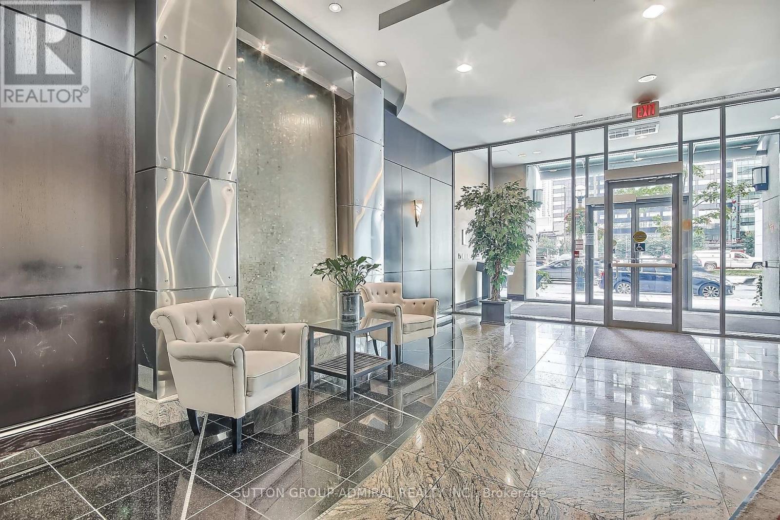 30 Grand Trunk Crescent, Toronto, ON - Indoor Photo Showing Other Room