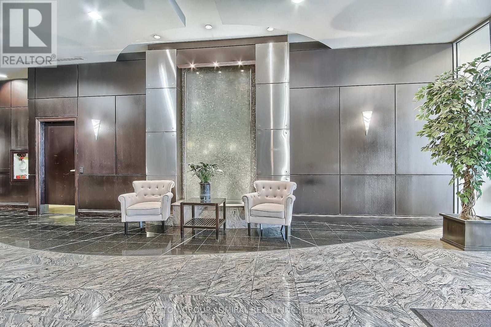 30 Grand Trunk Crescent, Toronto, ON - Indoor Photo Showing Other Room