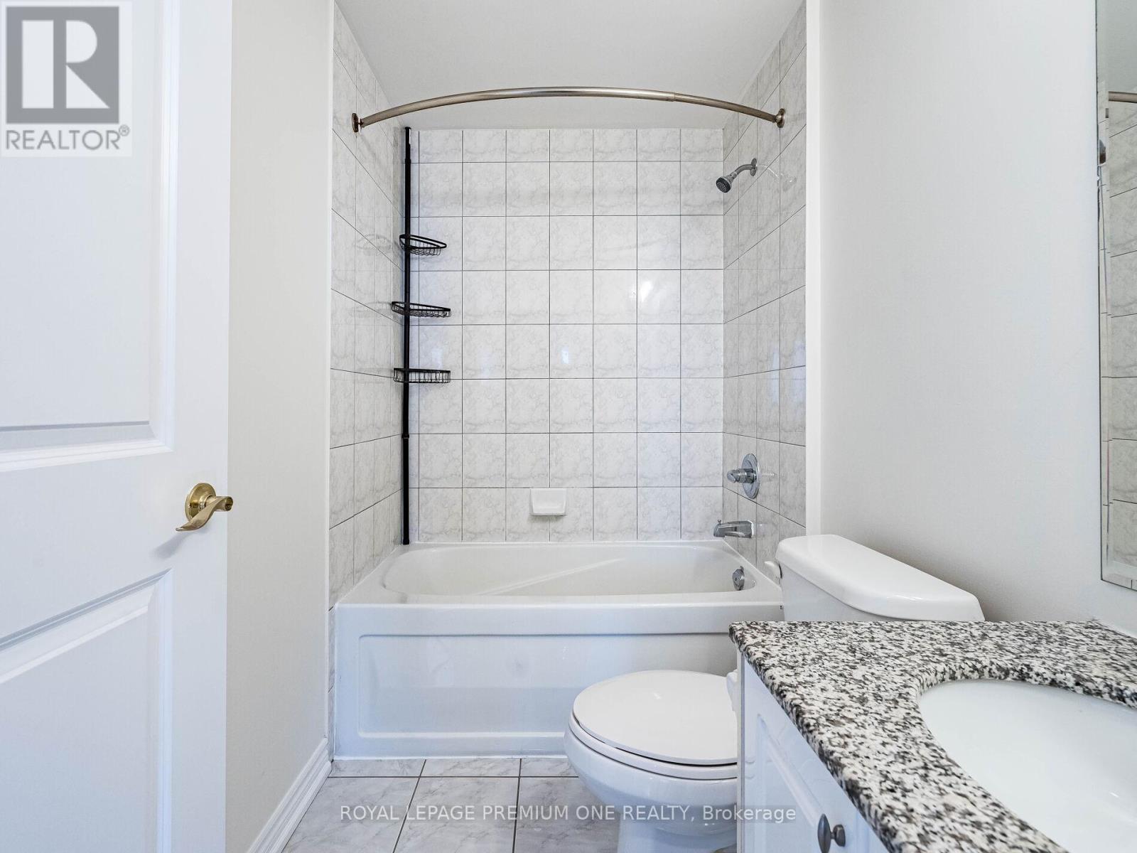815 - 9225 Jane Street, Vaughan, ON - Indoor Photo Showing Bathroom