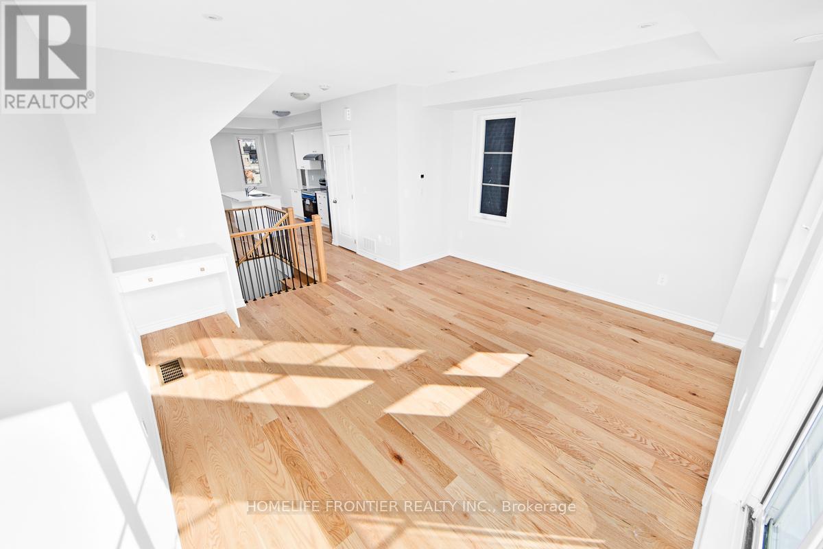 8 - 5979 Saigon Street, Mississauga, ON - Indoor Photo Showing Other Room