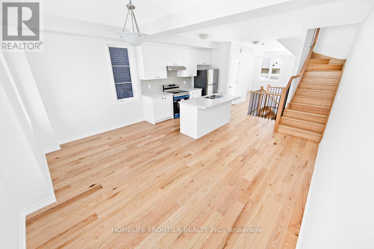 8 - 5979 Saigon Street, Mississauga, ON - Indoor Photo Showing Other Room