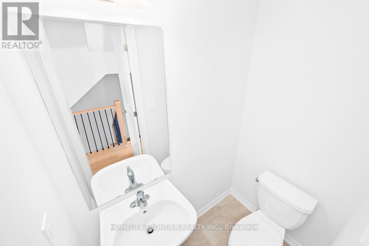 8 - 5979 Saigon Street, Mississauga, ON - Indoor Photo Showing Bathroom