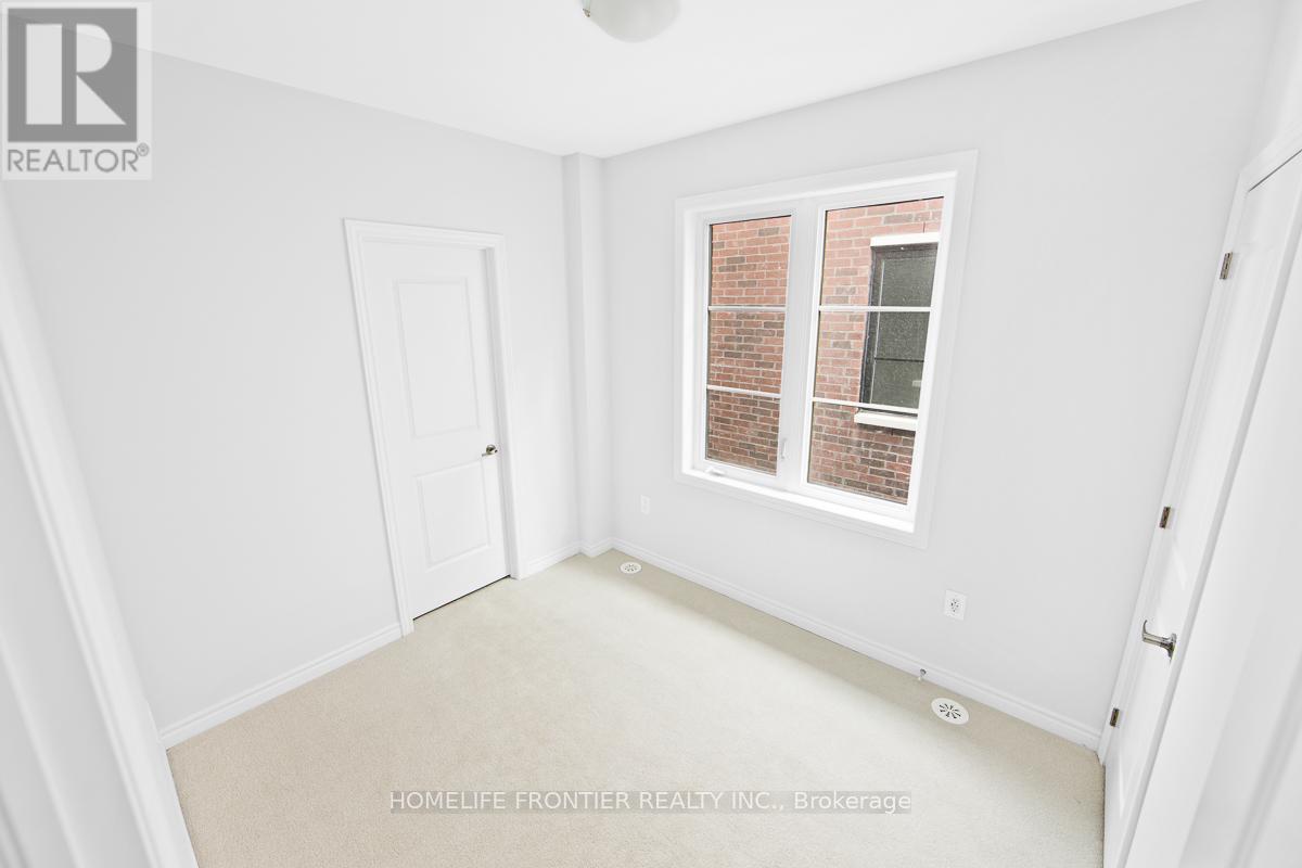 8 - 5979 Saigon Street, Mississauga, ON - Indoor Photo Showing Other Room