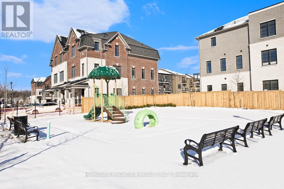 8 - 5979 Saigon Street, Mississauga, ON - Outdoor