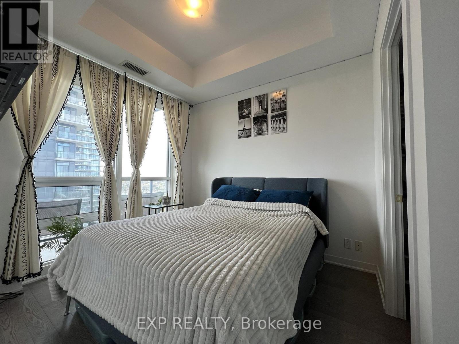 3007 - 2212 Lake Shore Boulevard W, Toronto, ON - Indoor Photo Showing Bedroom