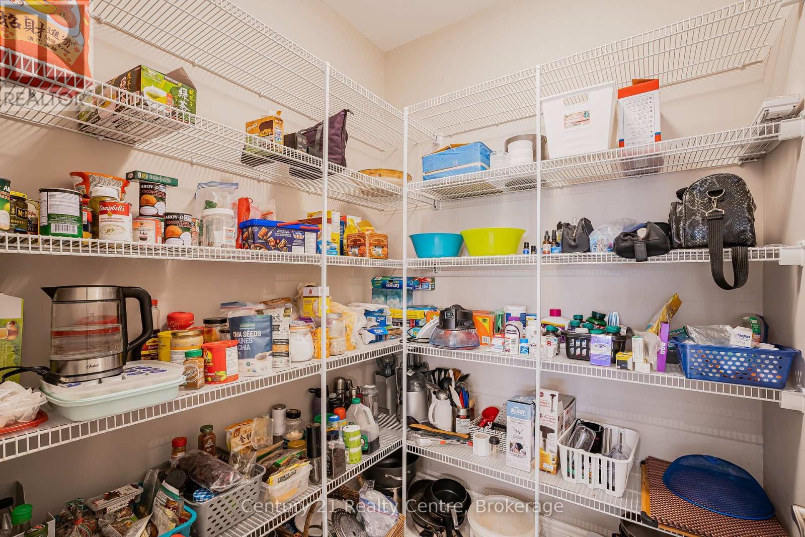 62 Andrew Lane, Thorold, ON - Indoor With Storage